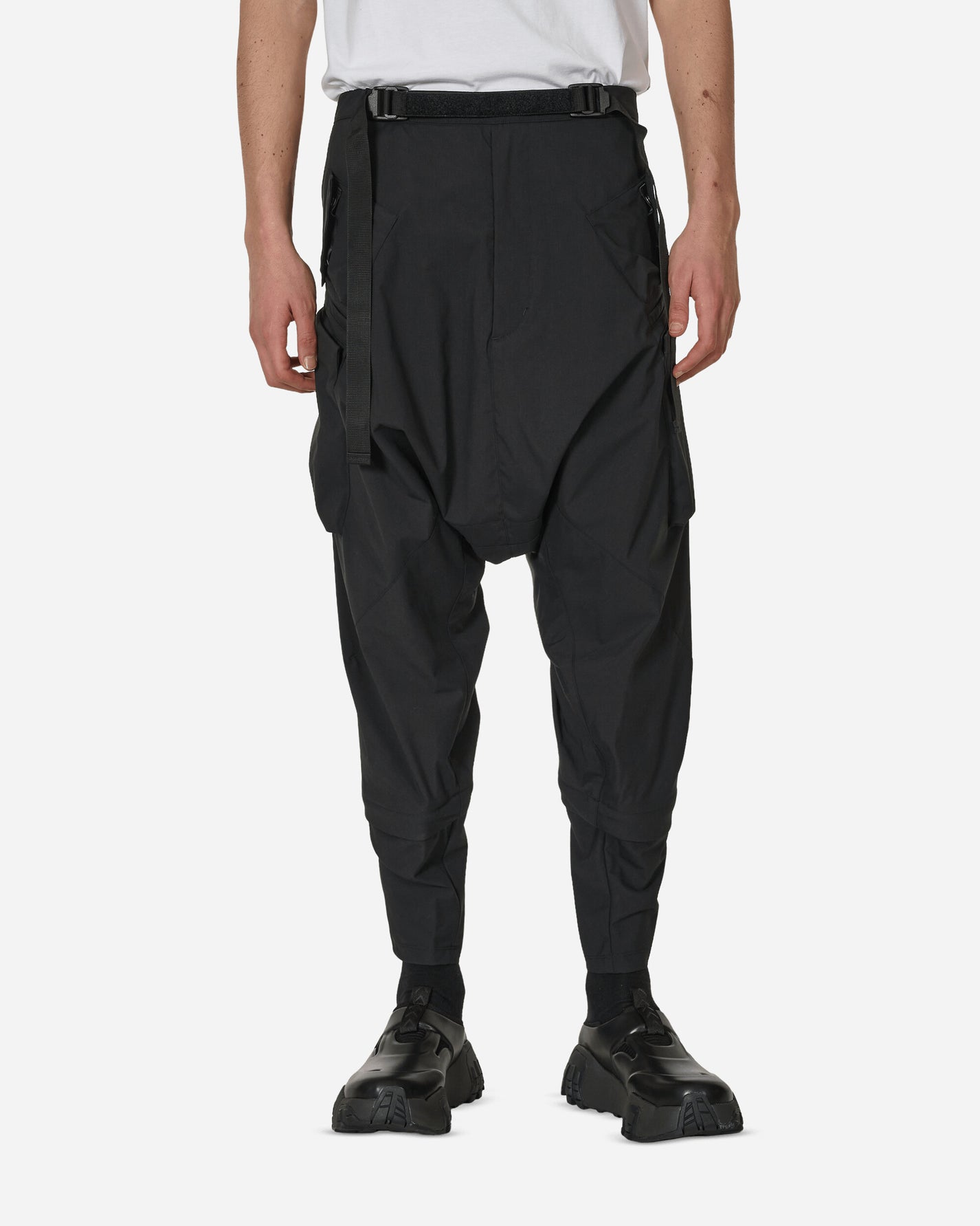 Acronym Encapsulated Nylon Articulated Cargo Pant Black Pants Cargo P30A-E 1