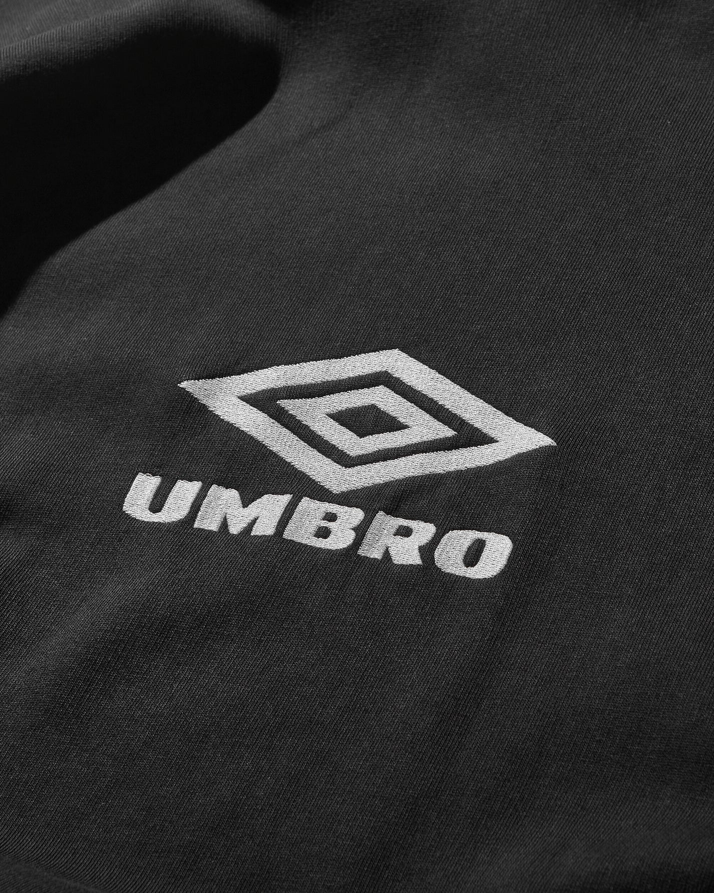 Umbro Masked Og Logo Hoodie Black Sweatshirts Hoodies UBMW0216FA147 BLK0001